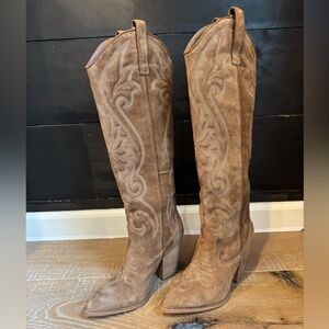Steve Madden Suede Lasso Boot